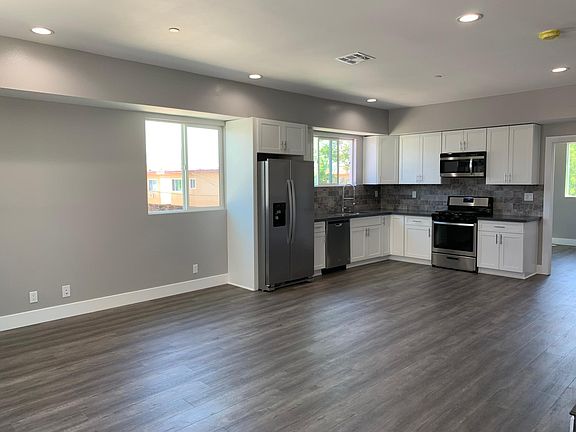 5th image of 6922 Radford Ave