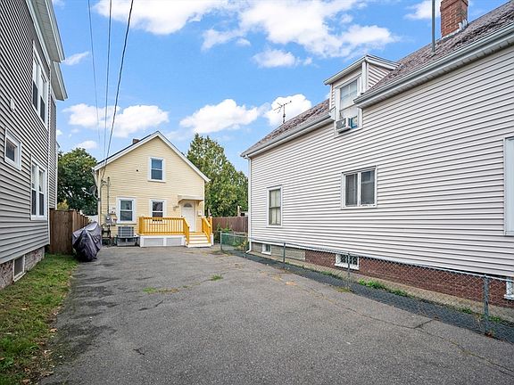 3rd image of 20 Murray St