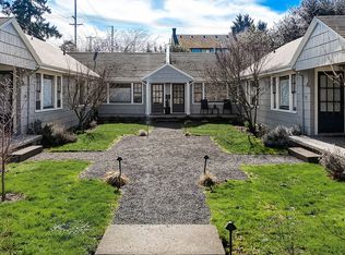 4030 SE Ivon St APT 6, Portland, OR 97202
