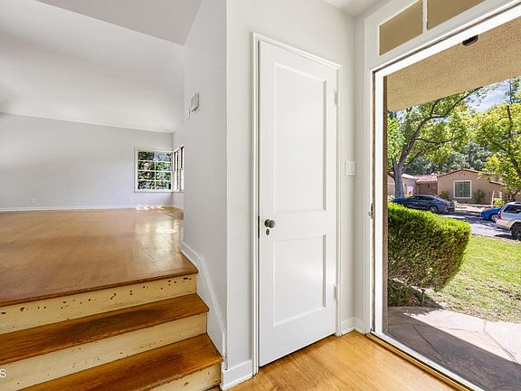 4th image of 2015 Montecito Dr