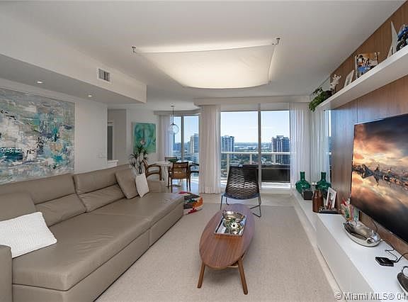 3rd image of 19333 Collins Ave APT 2705