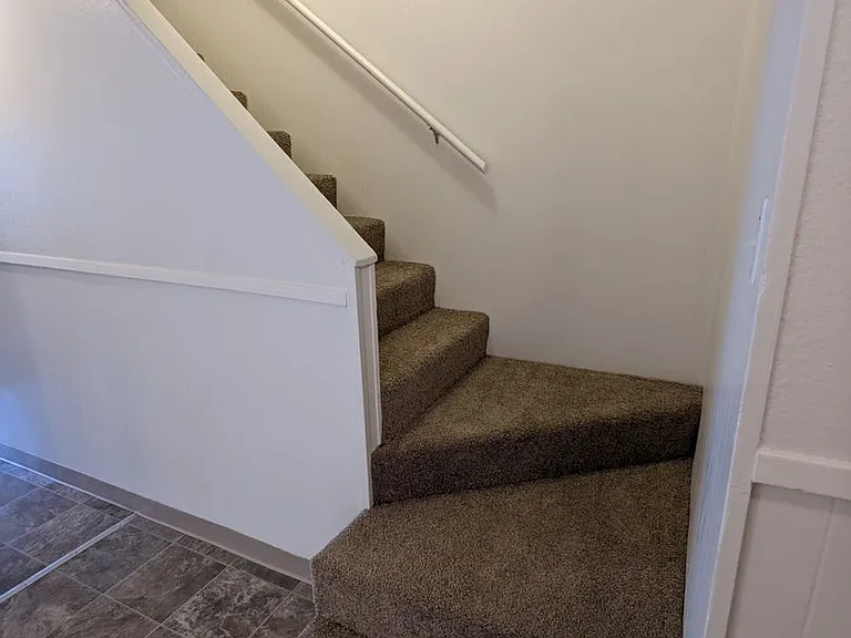 Royal Crest Townhomes — Photo 62