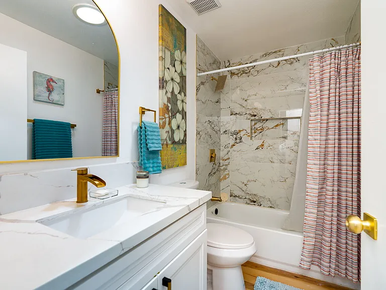 1025 Plover Way — Photo 8