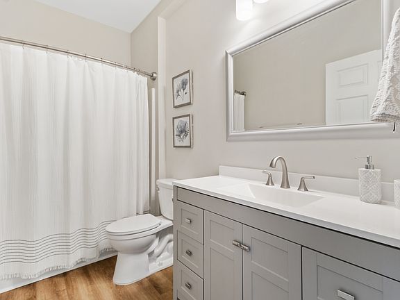 5th image of 5006 Carleton Dr Unit 77