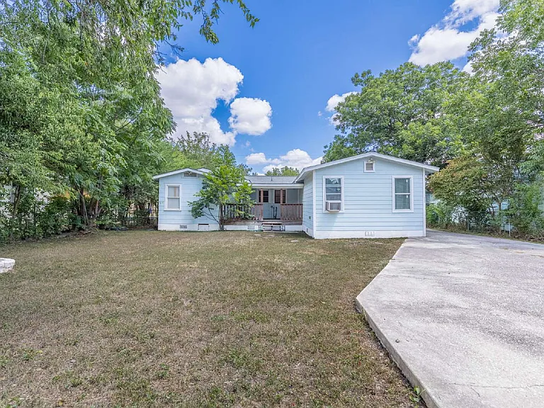534 Walton Ave — Photo 27