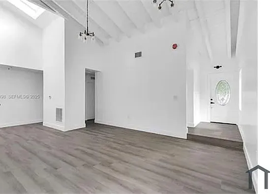 6211 NW 26th Ct — Photo 5