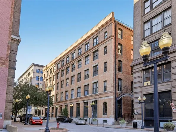 308 W 8th St APT 509, Kansas City, MO 64105