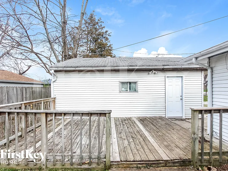 1425 Western Dr — Photo 15
