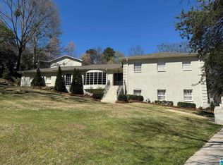 1344 Starcross Dr, Vestavia Hills, AL 35216