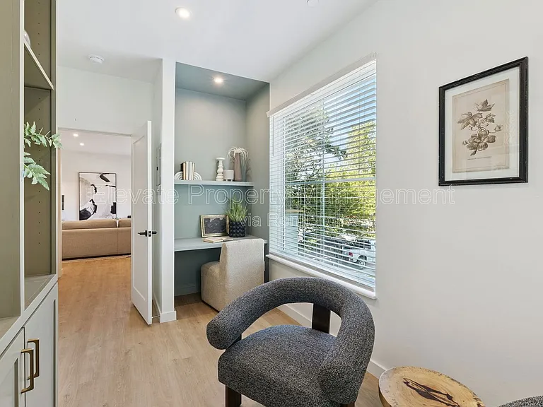 1624 NW 17th St #301 — Photo 13