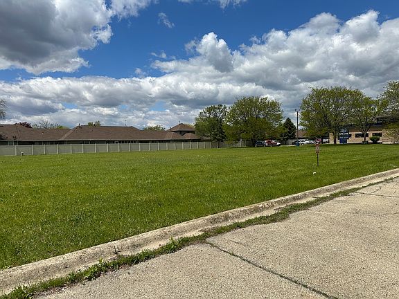 5th image of 99 W Merchants Dr