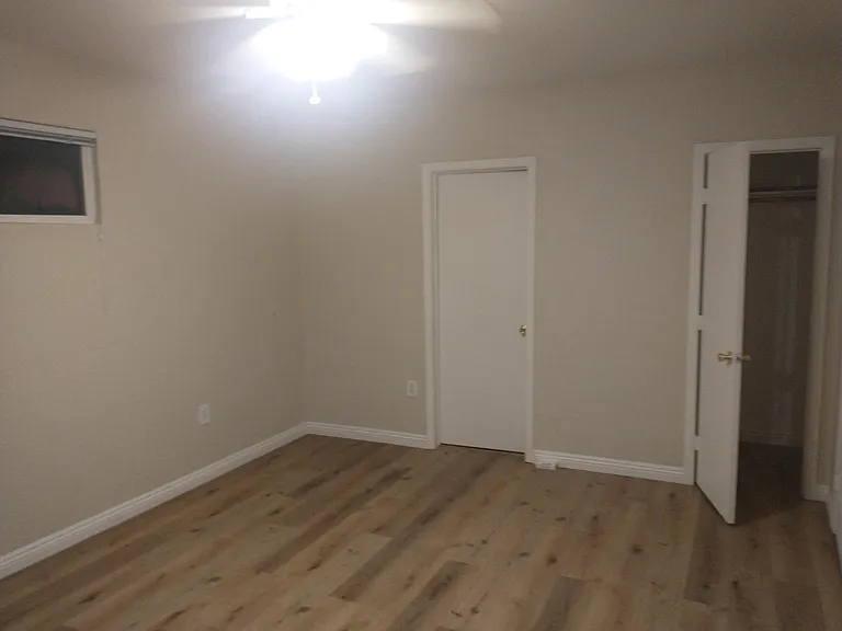 422 Bay St — Photo 9