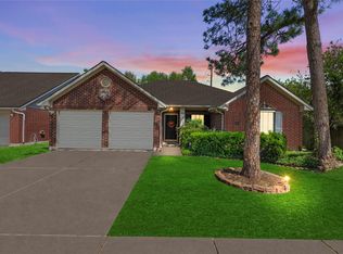 16423 Maple Downs Ln, Sugar Land, TX 77498