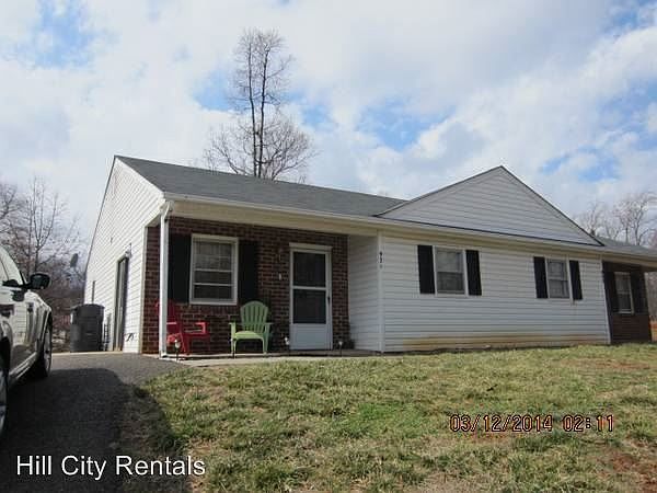 1st image of 921 Grand Arbre Dr
