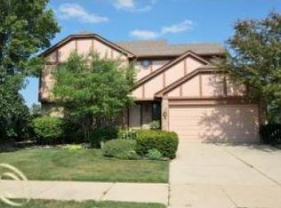 299 Princeton Dr, Canton, MI 48188
