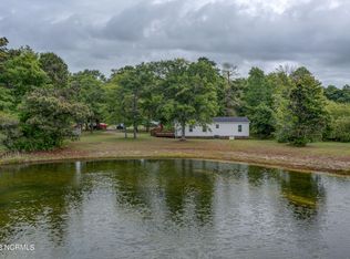 143 Maple Dr, Holly Ridge, NC 28445