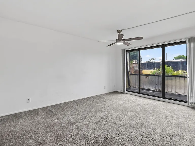 3502 Gardens East Dr #B — Photo 29