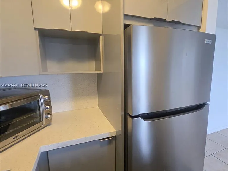 5050 NW 7th St #610 — Photo 11