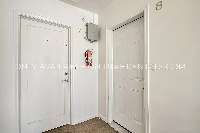 1 bed, 1.0 bath, 705 sqft, $1,000 — Photo 4