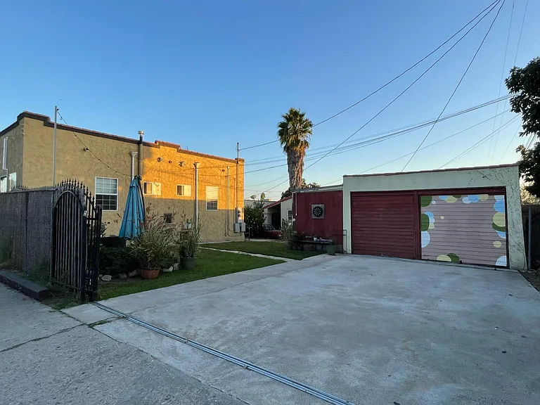 1143 S Muirfield Rd — Photo 23