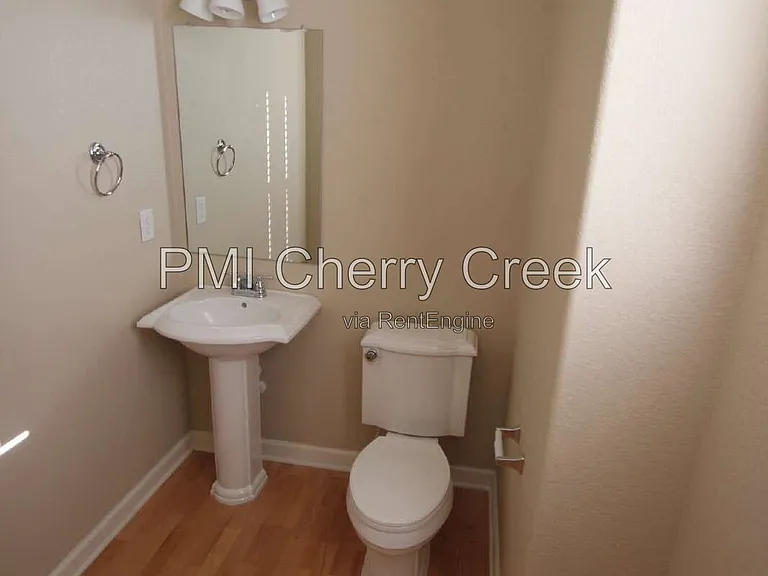 6385 S Xanadu Way — Photo 7