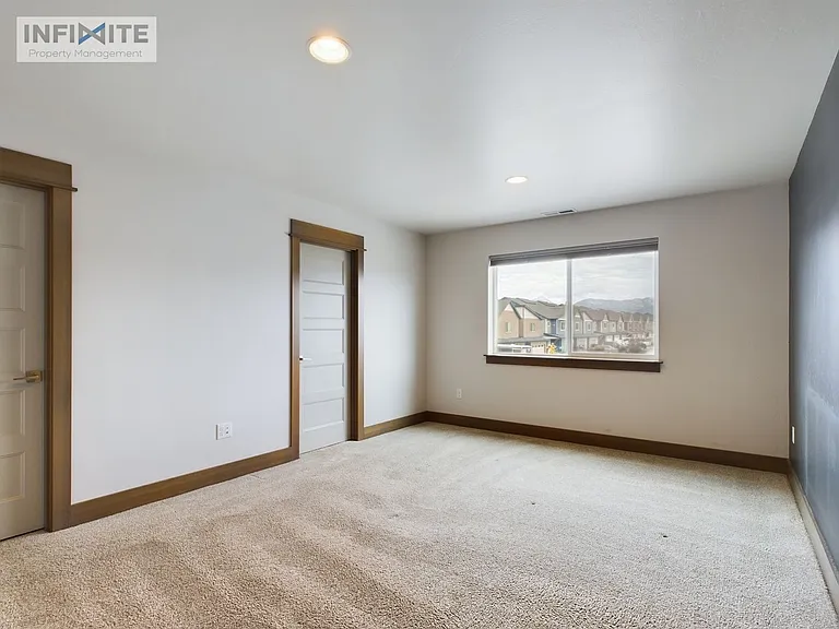 1405 Westwood Cir #C — Photo 16