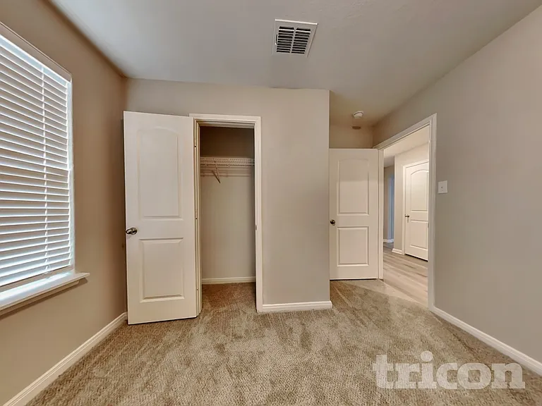2910 Lavender Mdw — Photo 12