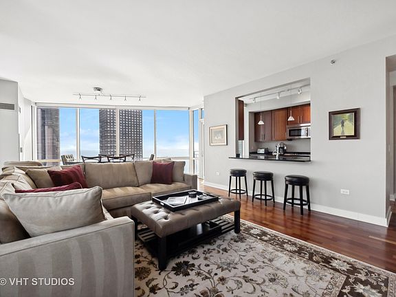 3rd image of 505 N McClurg Ct APT 4102
