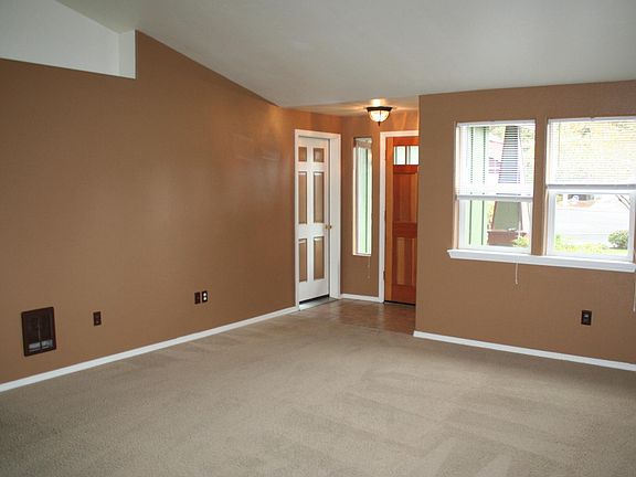2nd image of 19811 Grassland Ct
