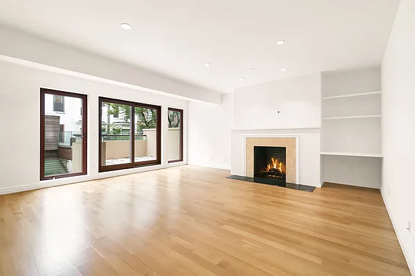 Rented by Compass | media 44