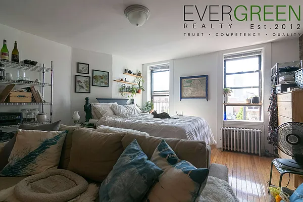 Rented by Evergreen Apartments BK | media 55