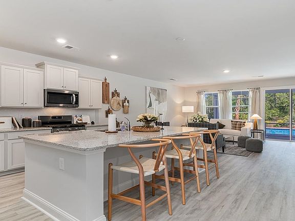 5th image of 616 Asiatic Ct