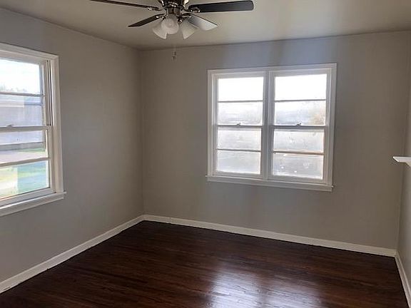 4th image of 4507 S 29th Ave W