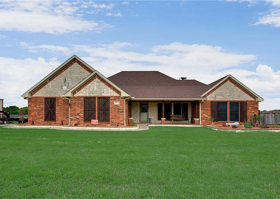 1st image of 3011 Evergreen Dr