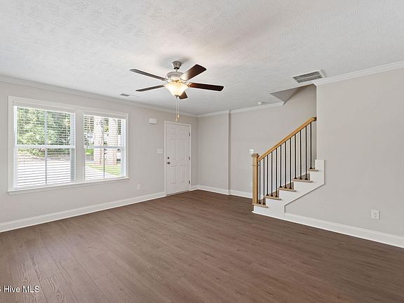 4th image of 602 Williams Street