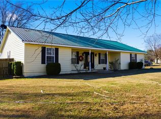 951 Alberty Ln, Watts, OK 74965