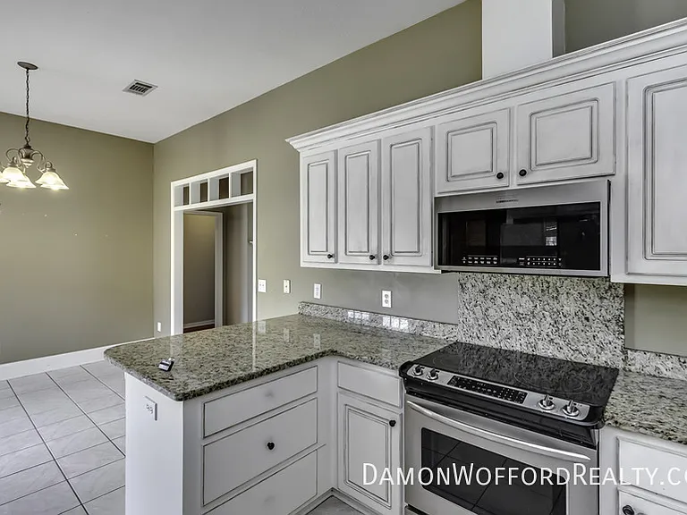 131 Hunters Row — Photo 26