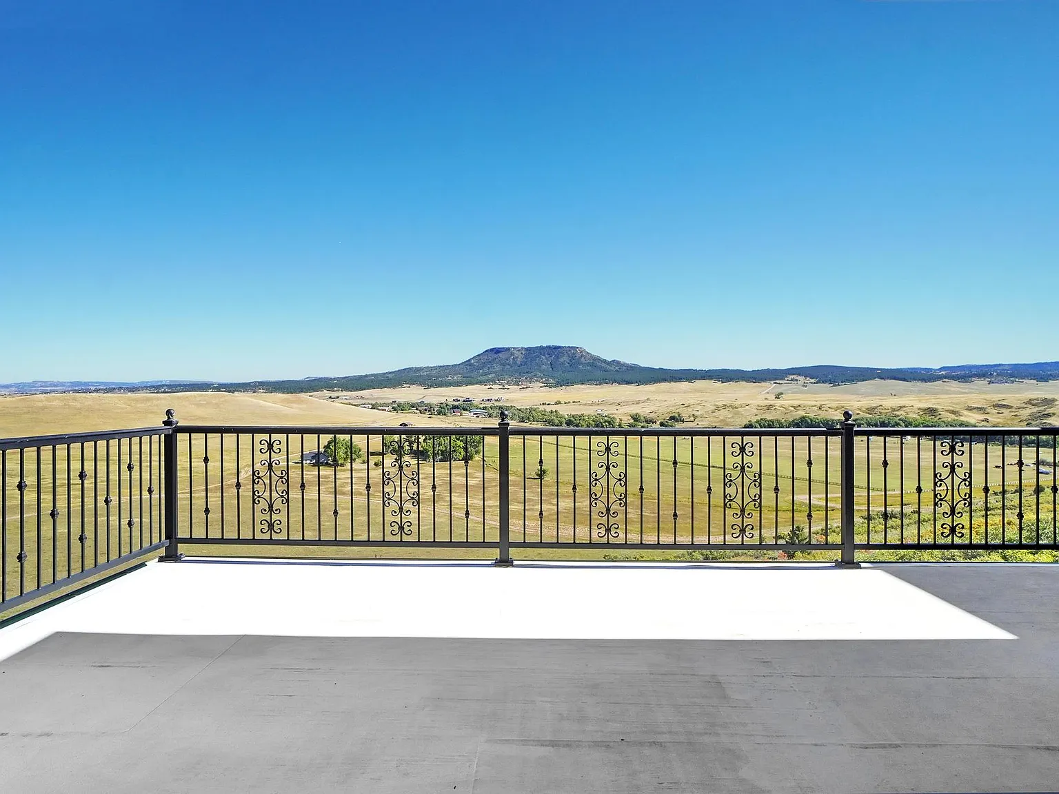 4 bed, 6486 sqft, $5,500 — Photo 3