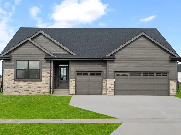 2615 NW Fairfield Dr, Ankeny, IA 50023