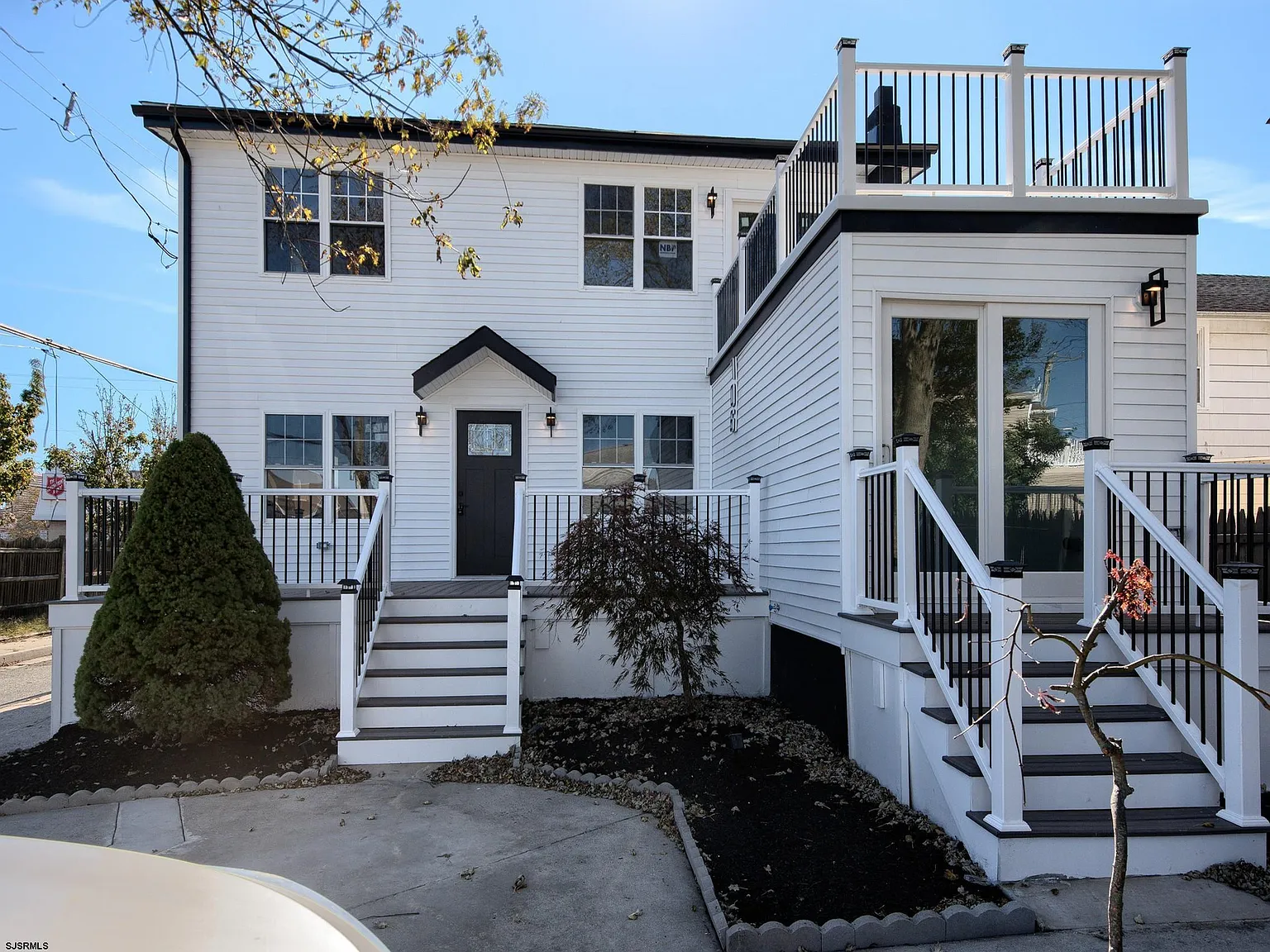 706 Augustine Rd photo 1