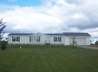 1053 Squaw Creek Rd, Fostoria, MI 48435