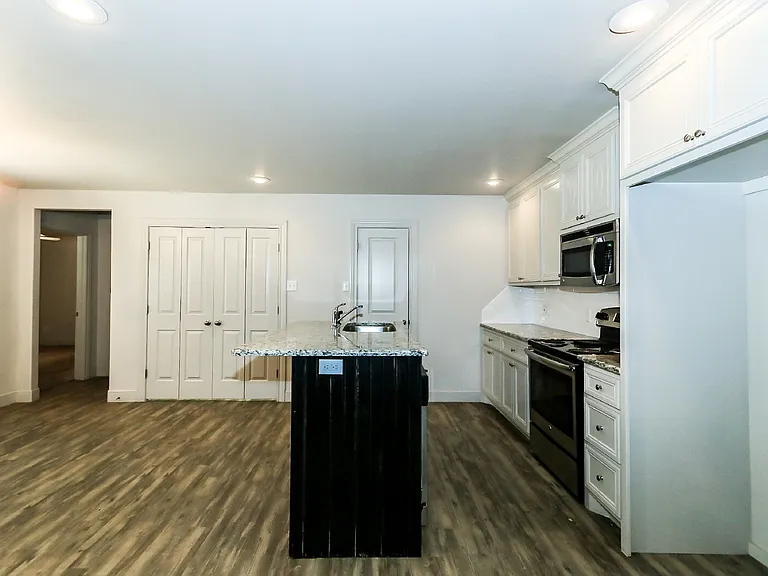 3806 133rd St #B — Photo 7