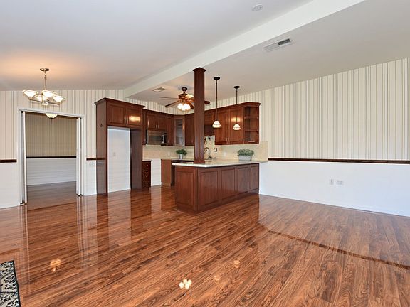 4th image of 19213 Avenue Of The Oaks Unit A