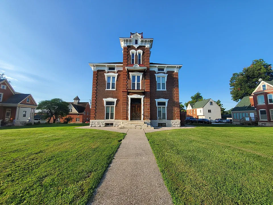 1118 State St.
