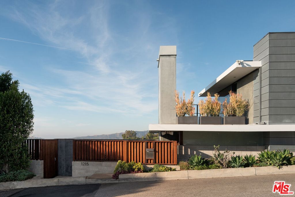 1215 Chickory Ln, Los Angeles, CA - View 6