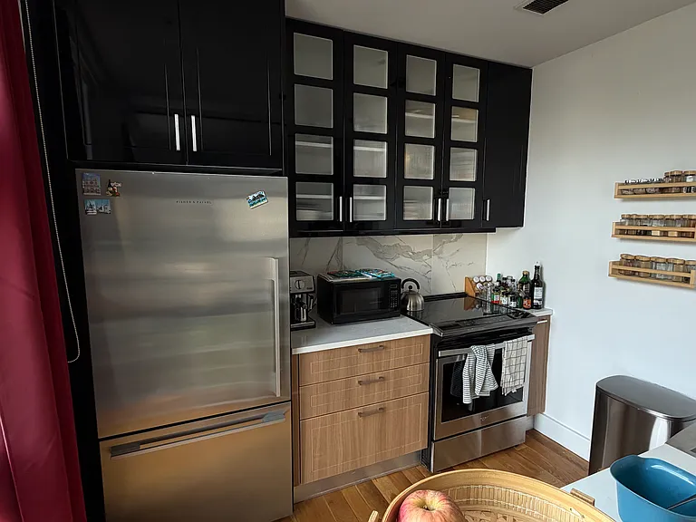229 Roebling St #4A — Photo 5