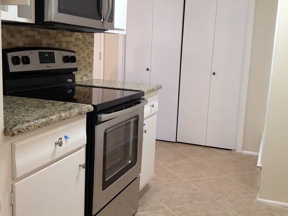 4th image of 2714 Linhaven Dr