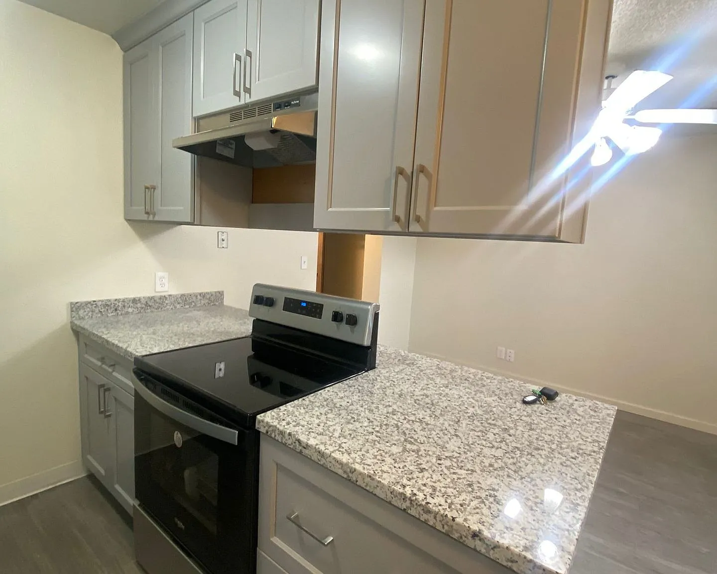 Price Drop 1 Bedroom Apartment $1225.00 2391 Ethan Way #1 — Photo 1