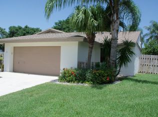 5 Baytree Cir, Boynton Beach, FL 33436