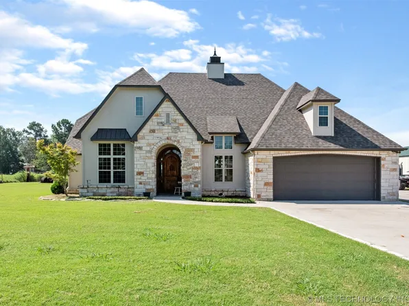 1206 SE 15th St, Wagoner, OK 74467